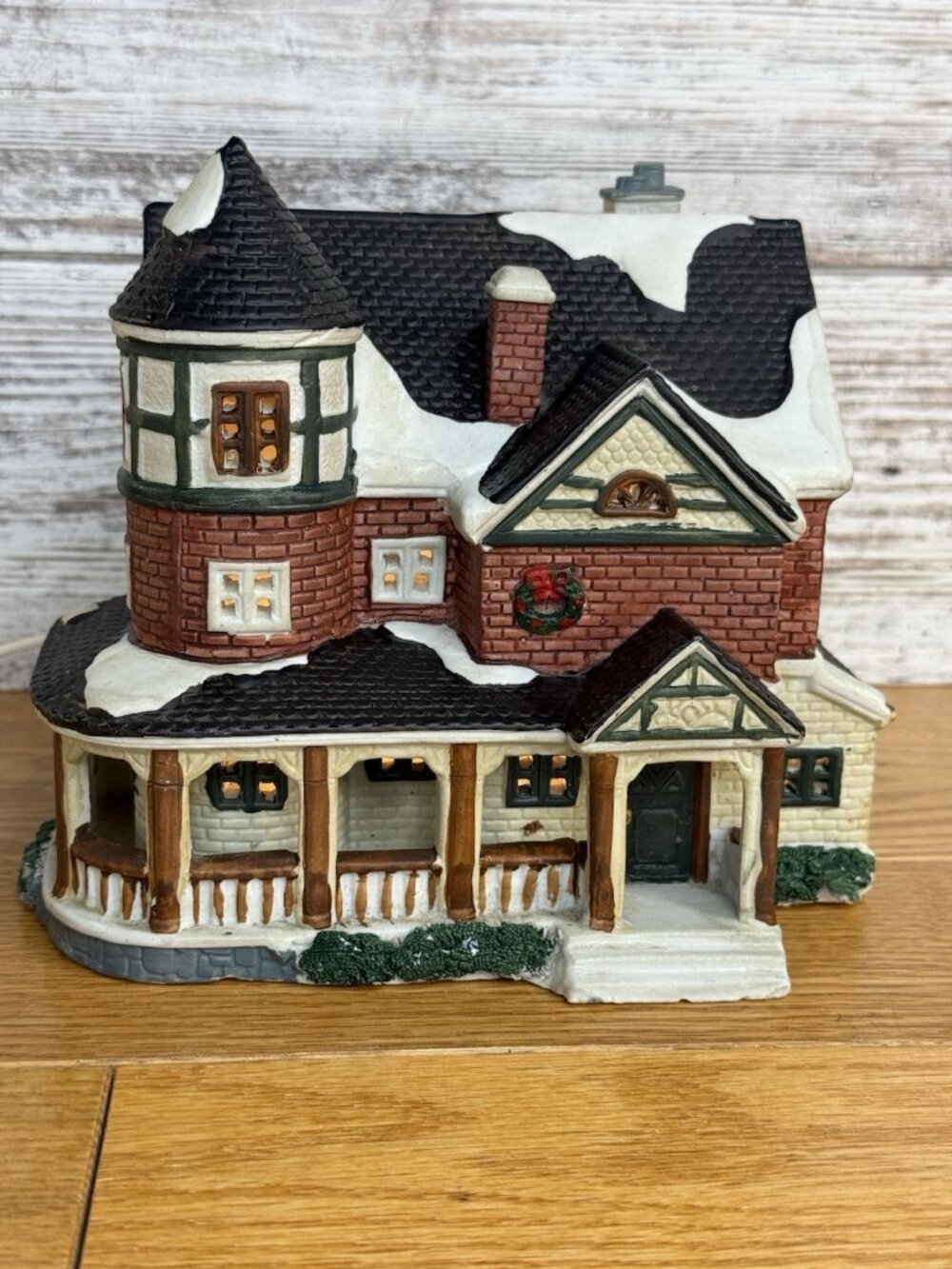 Vintage 1995 Lemax Manchester House Lighted Porcelain Dickensvale Village No Box